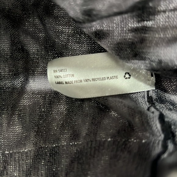 GAP cardigan black and gray animal print - Picture 3 of 5